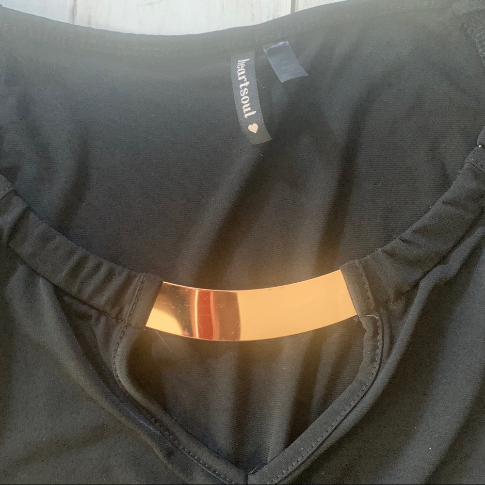 Tops - Picture 4 of 5